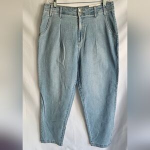 On 34th High Rise Taper Leg Jeans Size 16/33 Nwt